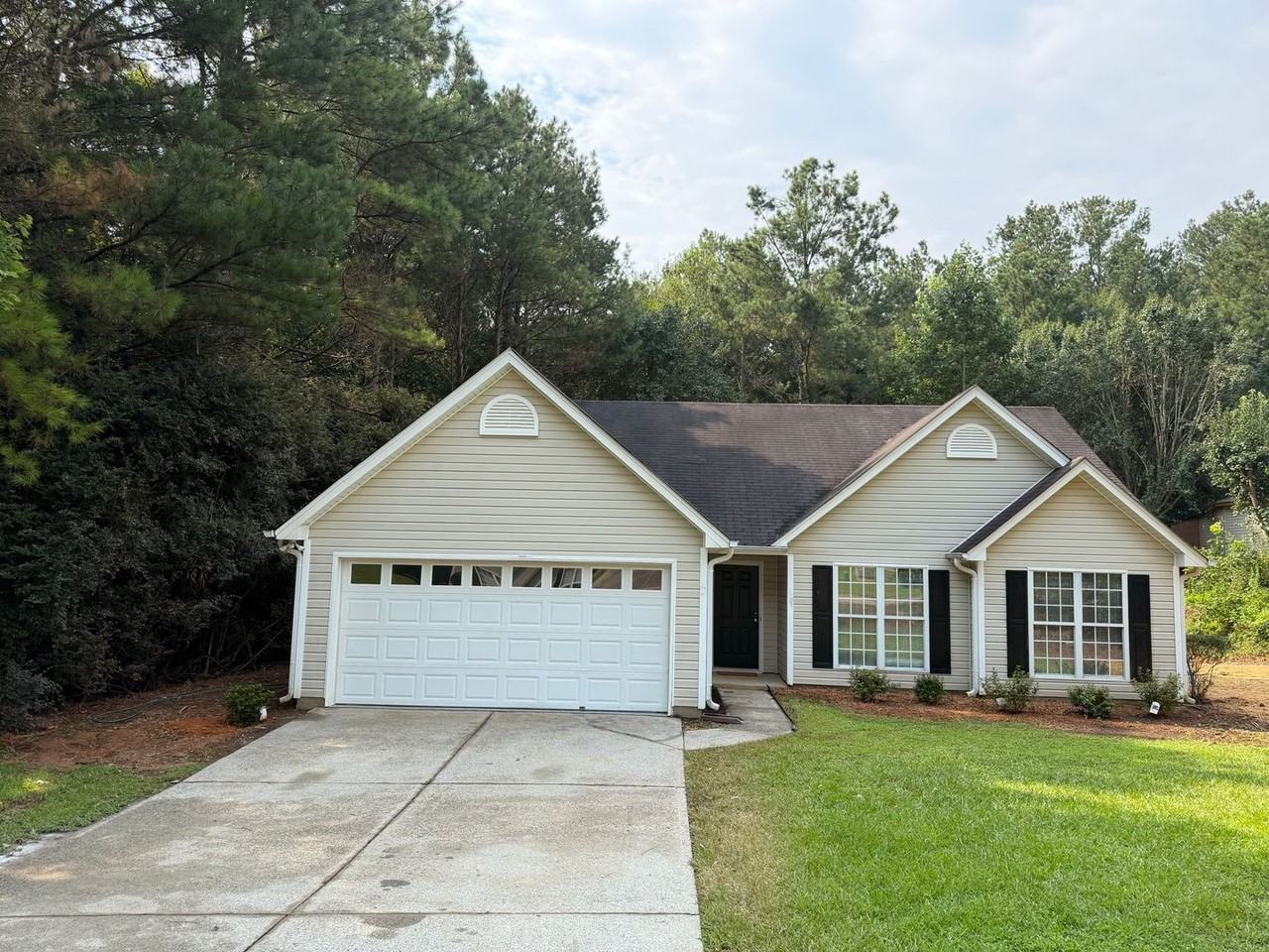 60 Mandy Ln