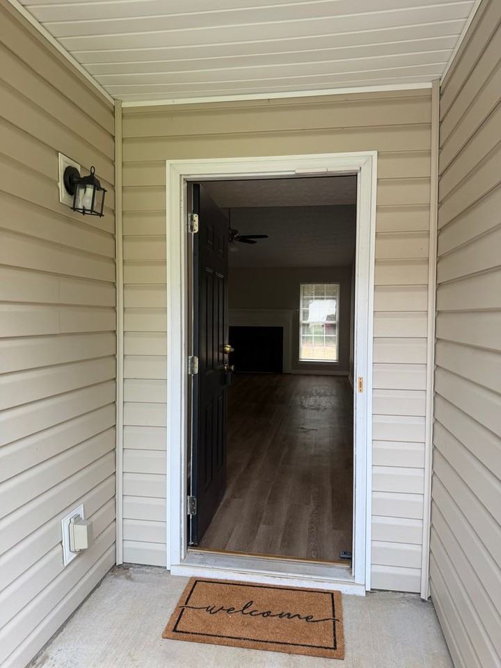 60 Mandy Ln - Photo 3 of 15