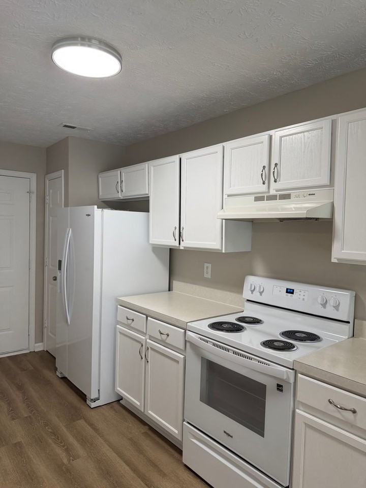 60 Mandy Ln - Photo 6 of 15