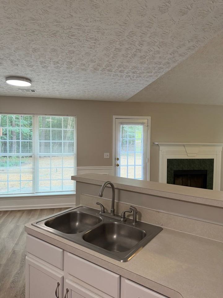 60 Mandy Ln - Photo 7 of 15