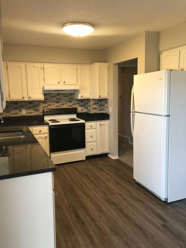 12730 Larimore Ave - Photo 5 of 22