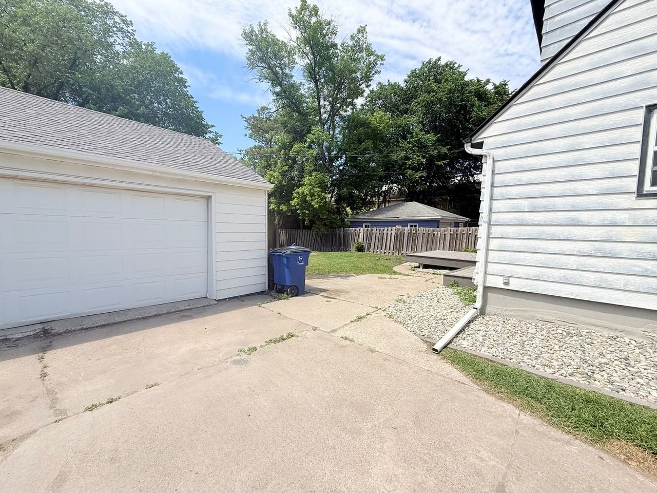 1621 8th St S - Photo 3 of 23
