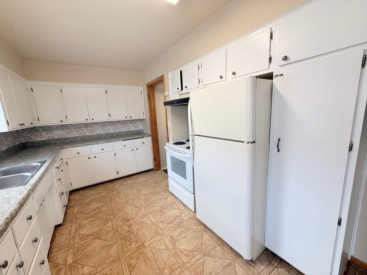 1621 8th St S - Photo 6 of 23