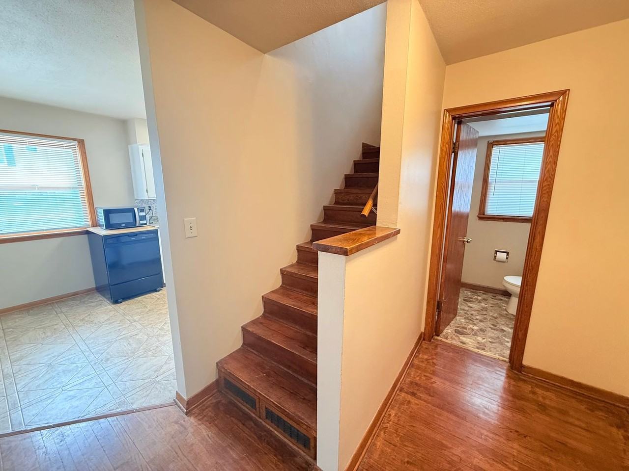 1621 8th St S - Photo 7 of 23
