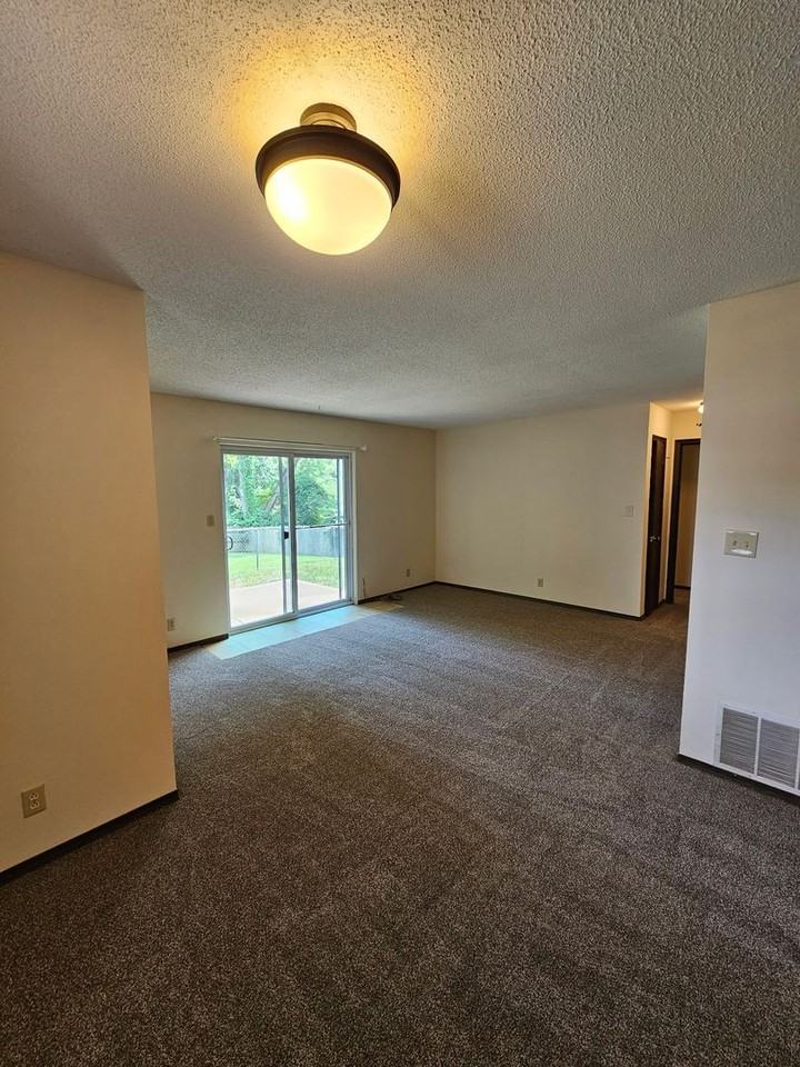 4608 W Knox Dr - Photo 3 of 12