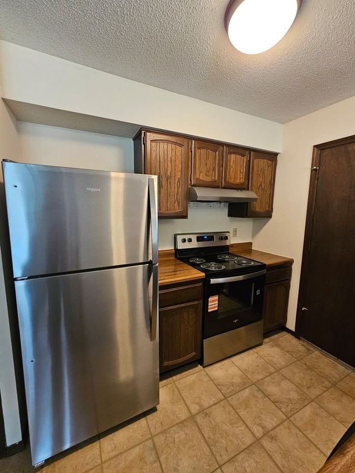4608 W Knox Dr - Photo 4 of 12