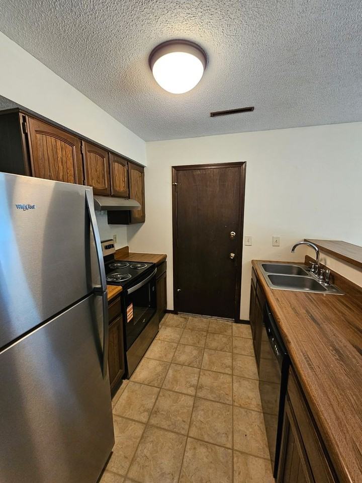 4608 W Knox Dr - Photo 5 of 12