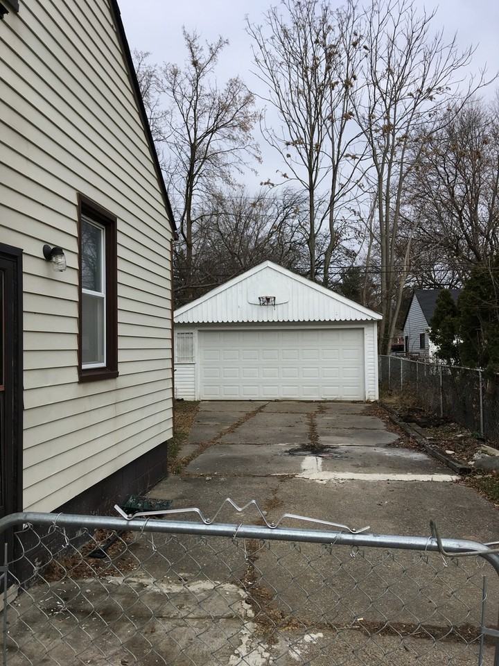 14989 Lincoln Ave - Photo 3 of 23