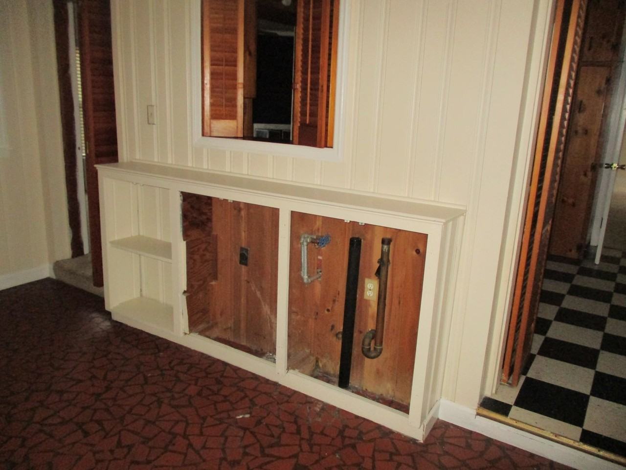 1020 Edgewater Dr - Photo 6 of 30