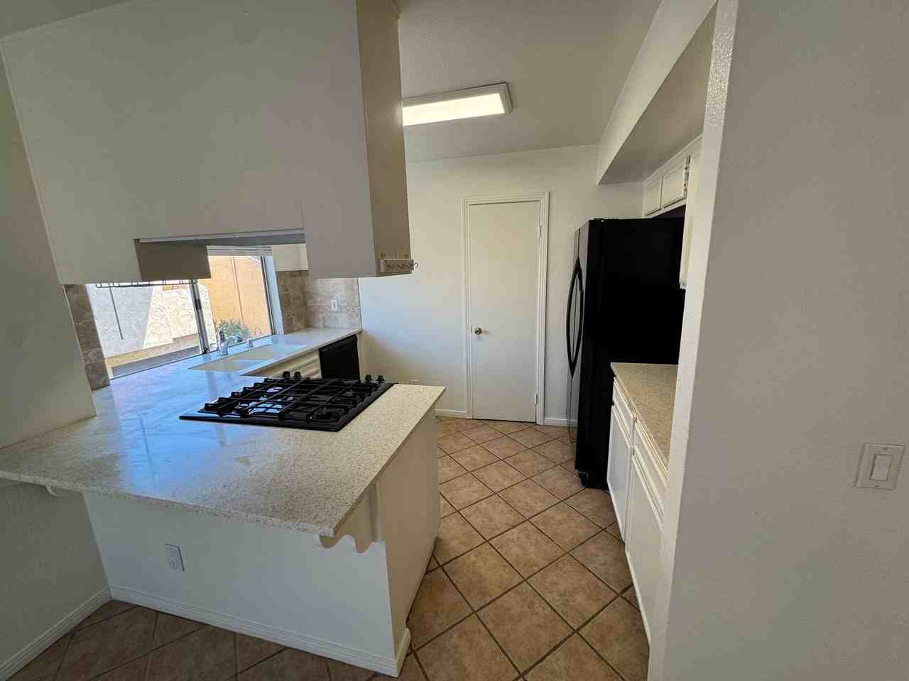 1380 E Washington Ave #38 - Photo 4 of 16