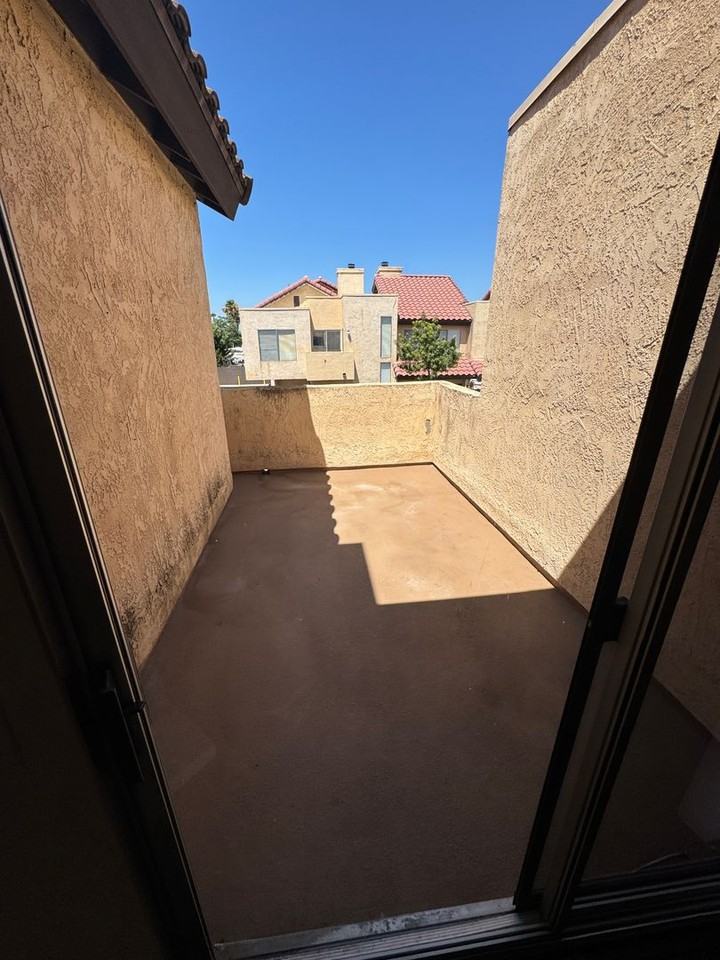 1380 E Washington Ave #38 - Photo 6 of 16