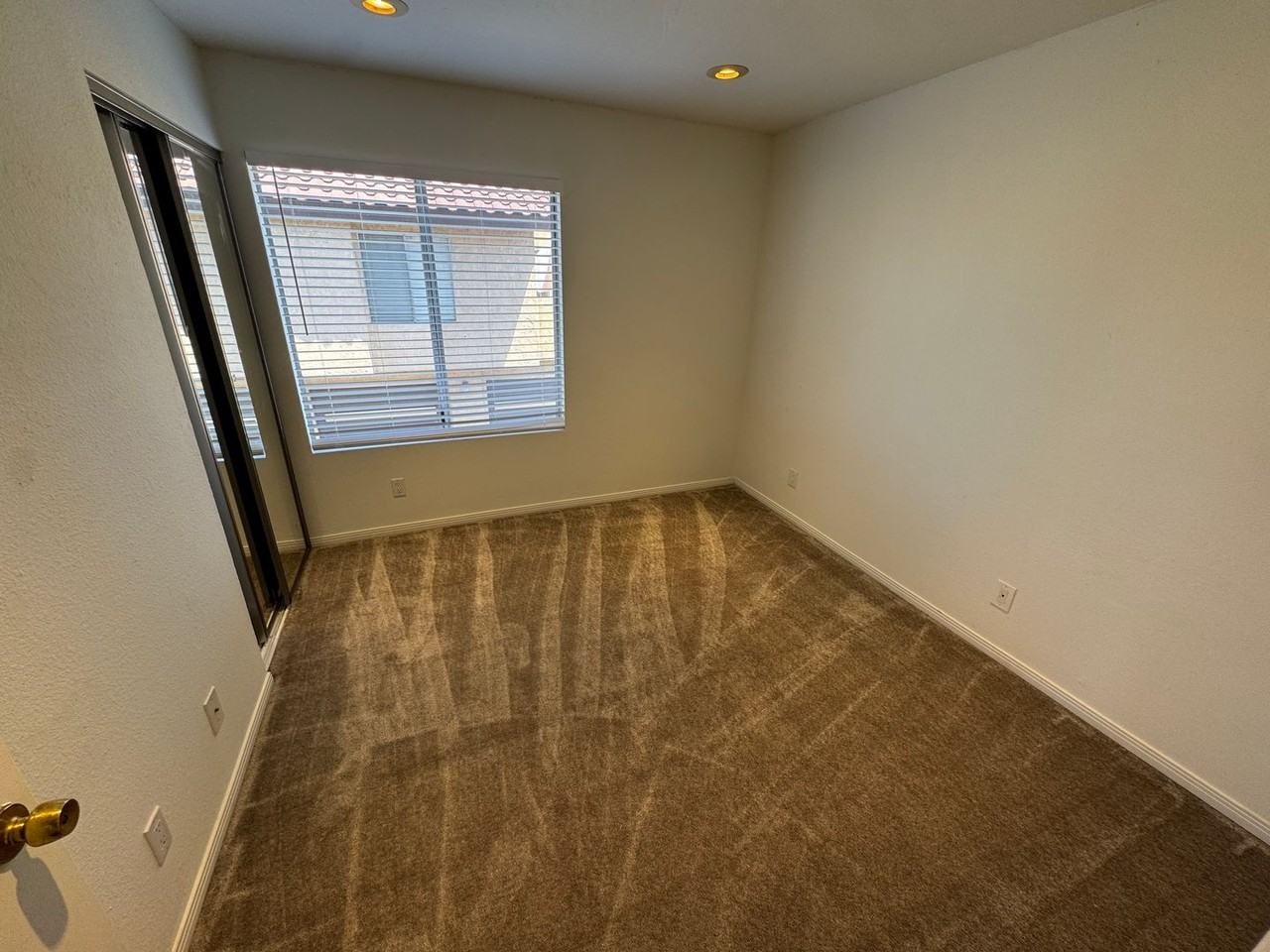 1380 E Washington Ave #38 - Photo 7 of 16