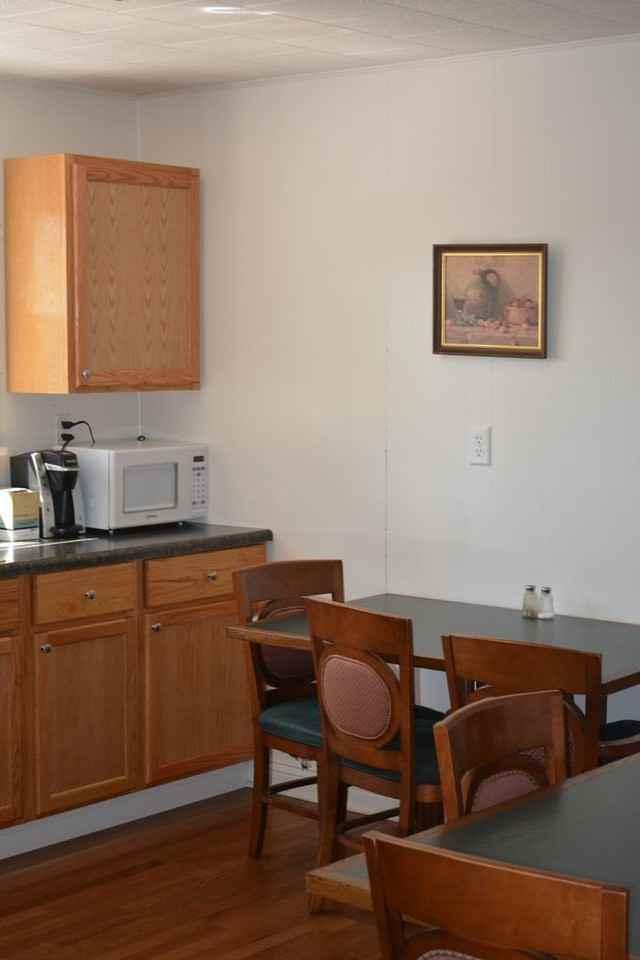 660 E Lake View Rd - Photo 5 of 15
