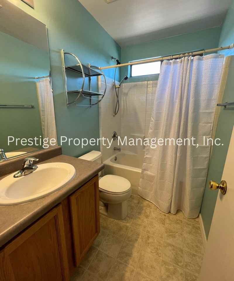 664 W Flaming Arrow Dr - Photo 5 of 9