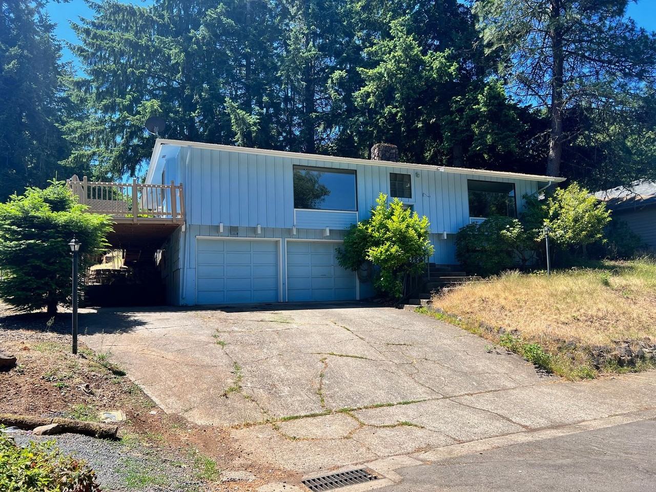 1990 Graham Dr