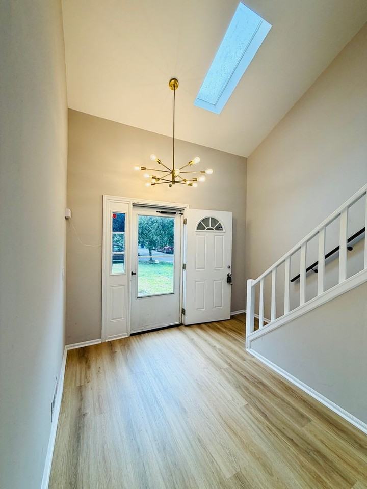 11 Saffron Dr - Photo 5 of 38