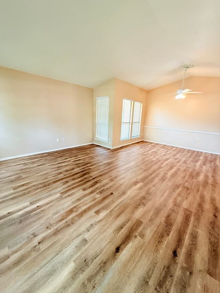3401 W Sage Ct - Photo 3 of 19