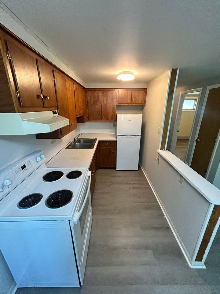 509 S Main St - Photo 2 of 8
