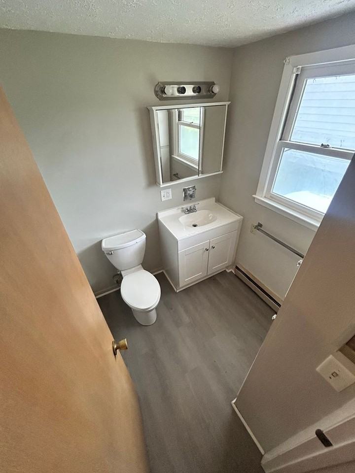 509 S Main St - Photo 7 of 8