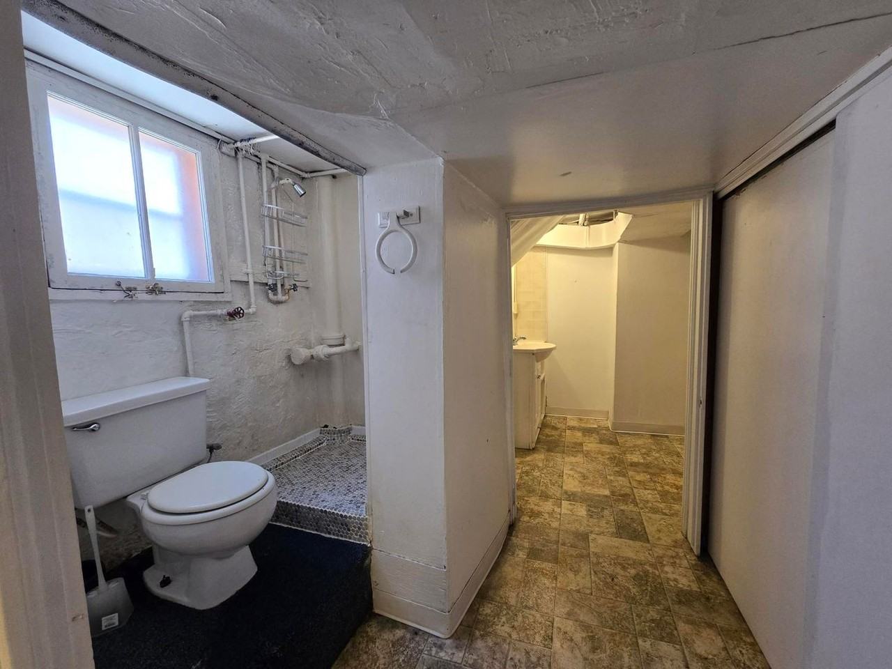 1856 11th Ave - Photo 3 of 6