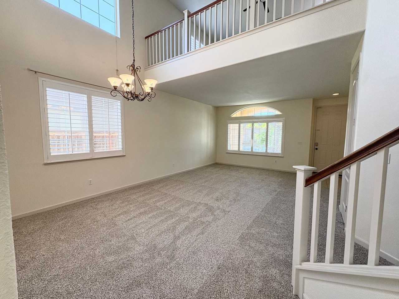 5454 Gold Creek Cir - Photo 4 of 28