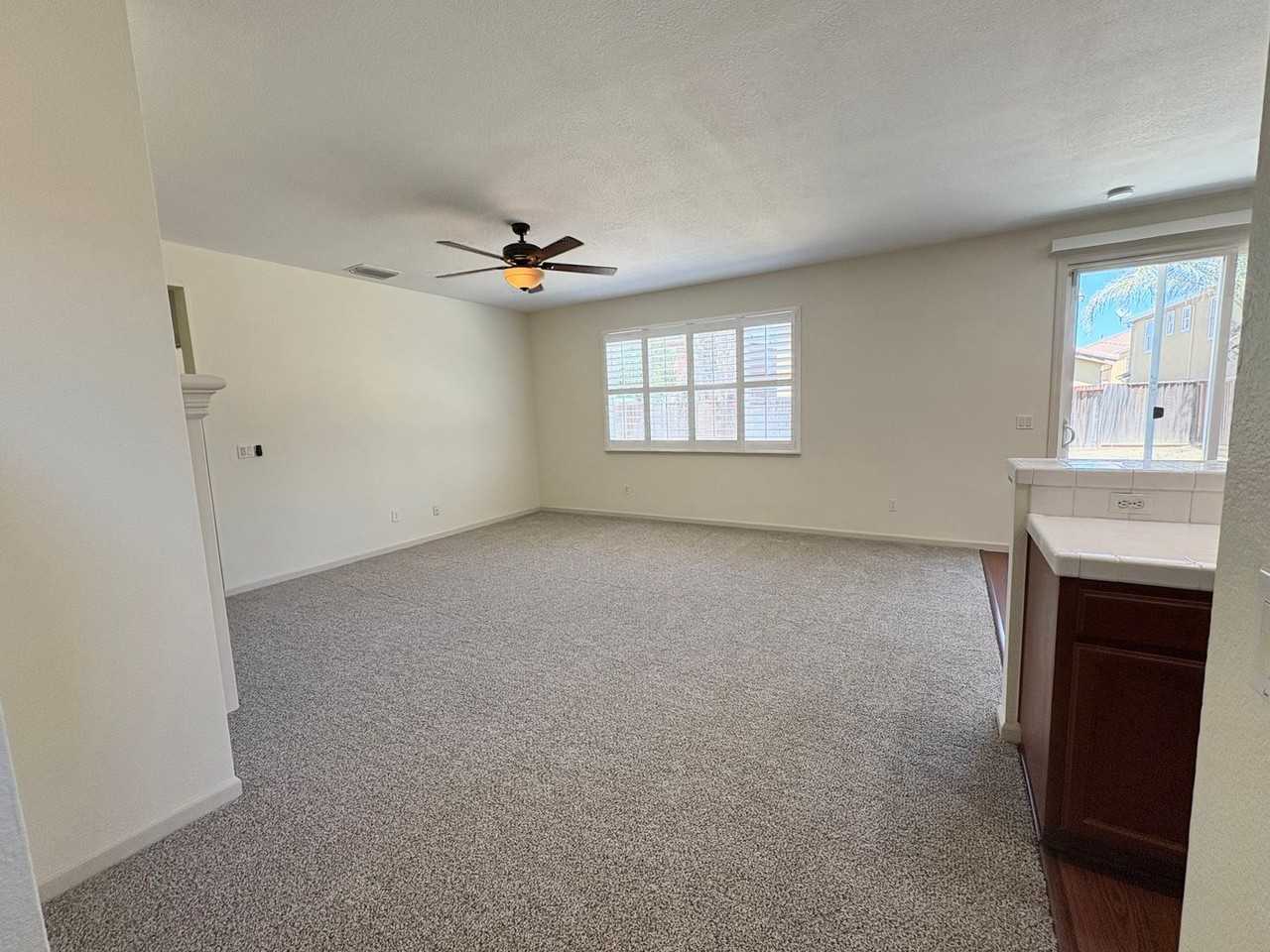 5454 Gold Creek Cir - Photo 6 of 28