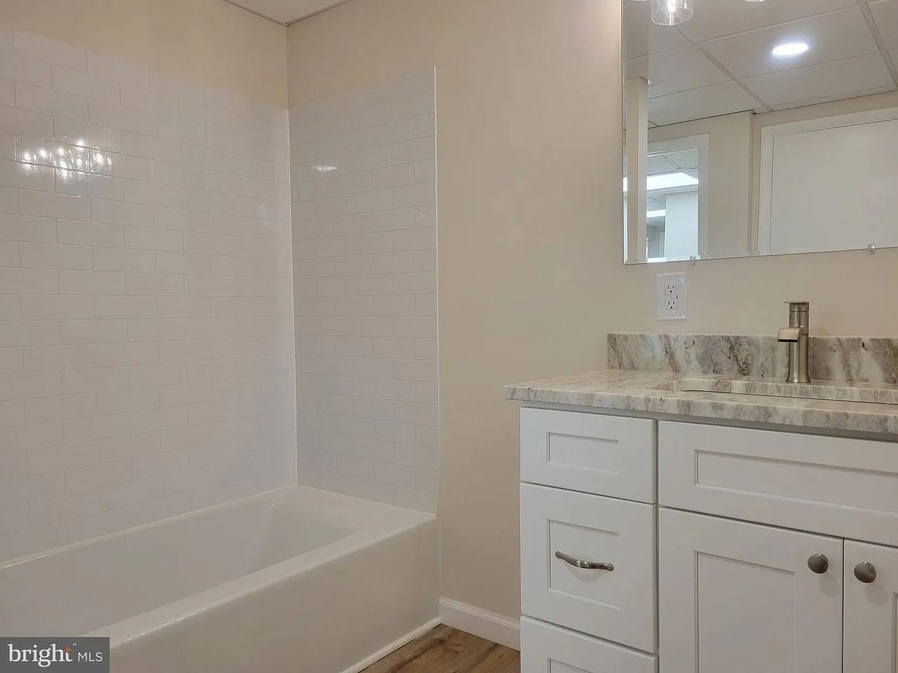 317 S 4th St - Photo 6 of 14