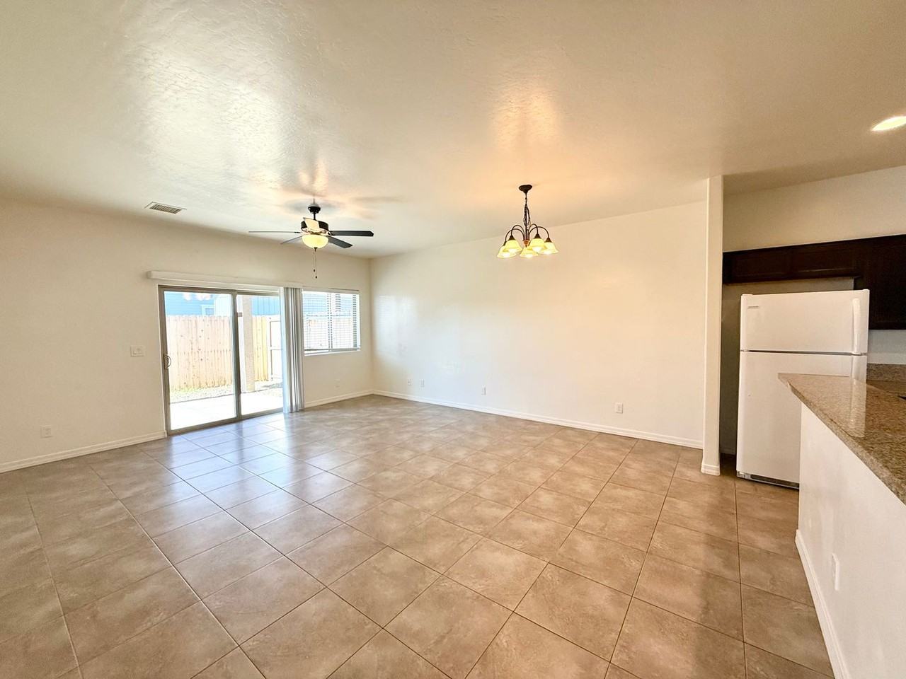 8195 E Ashley Dr - Photo 6 of 17