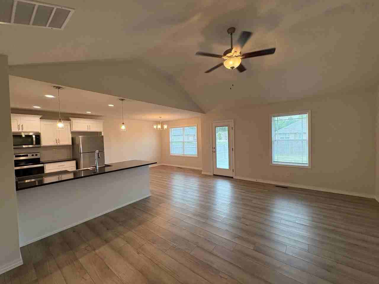 4354 W Riley St - Photo 2 of 15