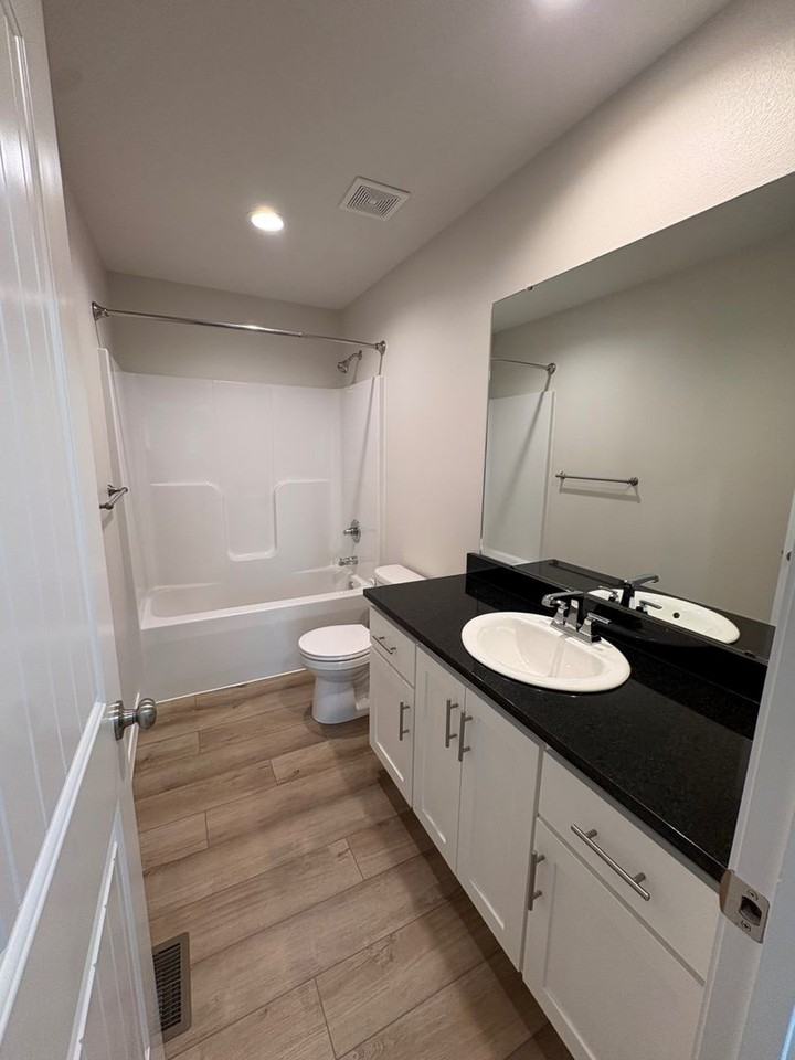 4354 W Riley St - Photo 7 of 15