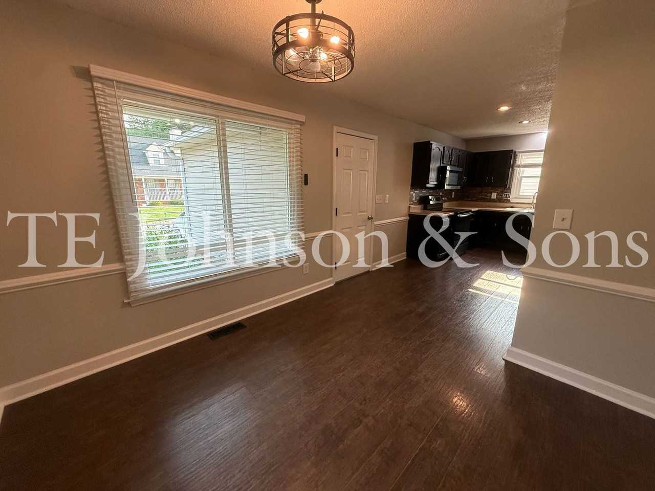 1830 Camden Forest Dr - Photo 7 of 43