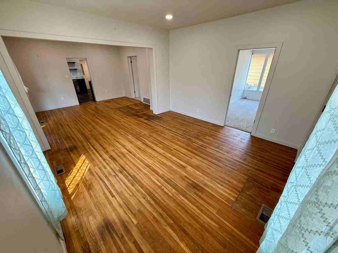 1303 14th Ave - Photo 3 of 27