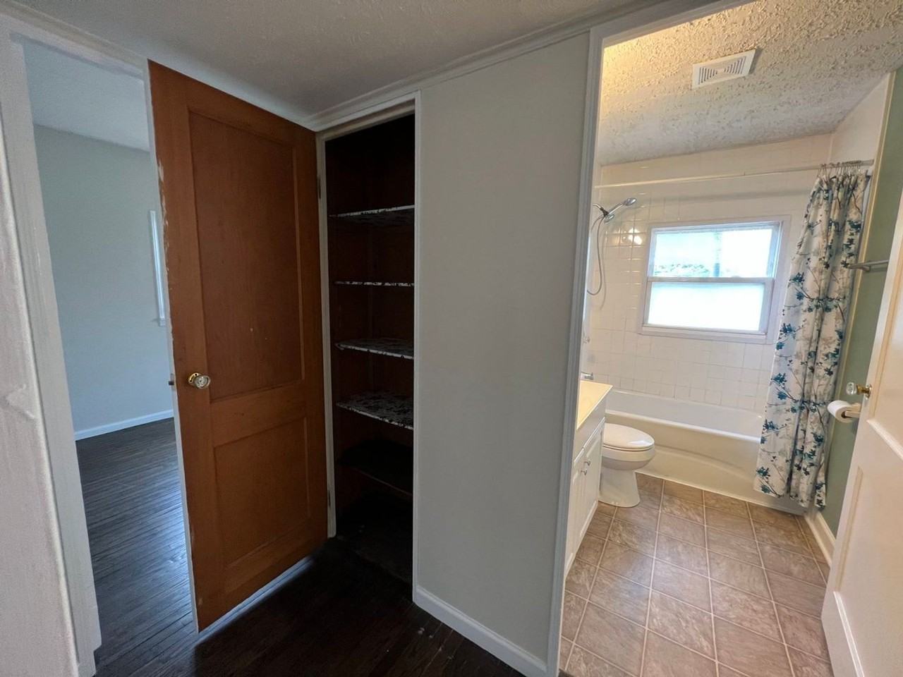 1431 Lincoln Dr - Photo 6 of 13