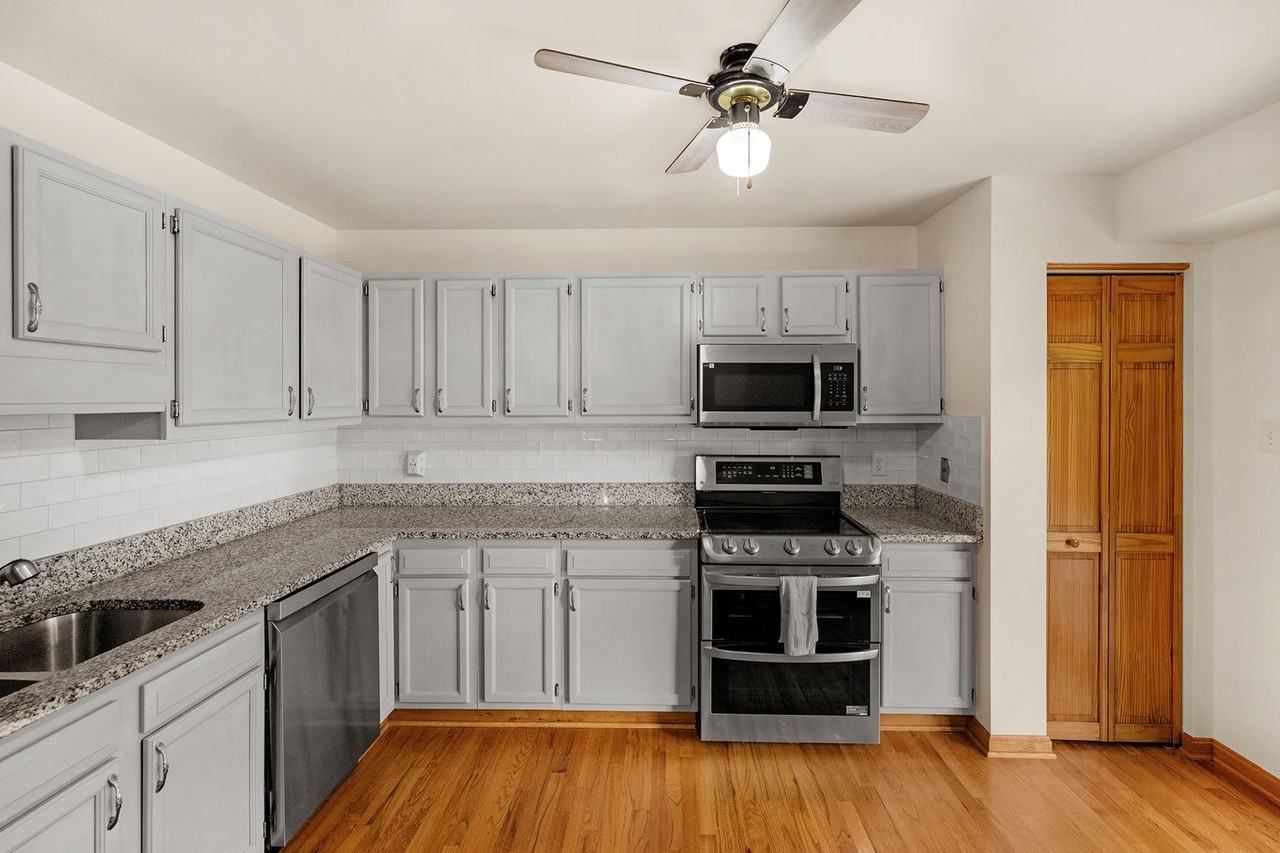 505 4th Ave - Photo 5 of 42