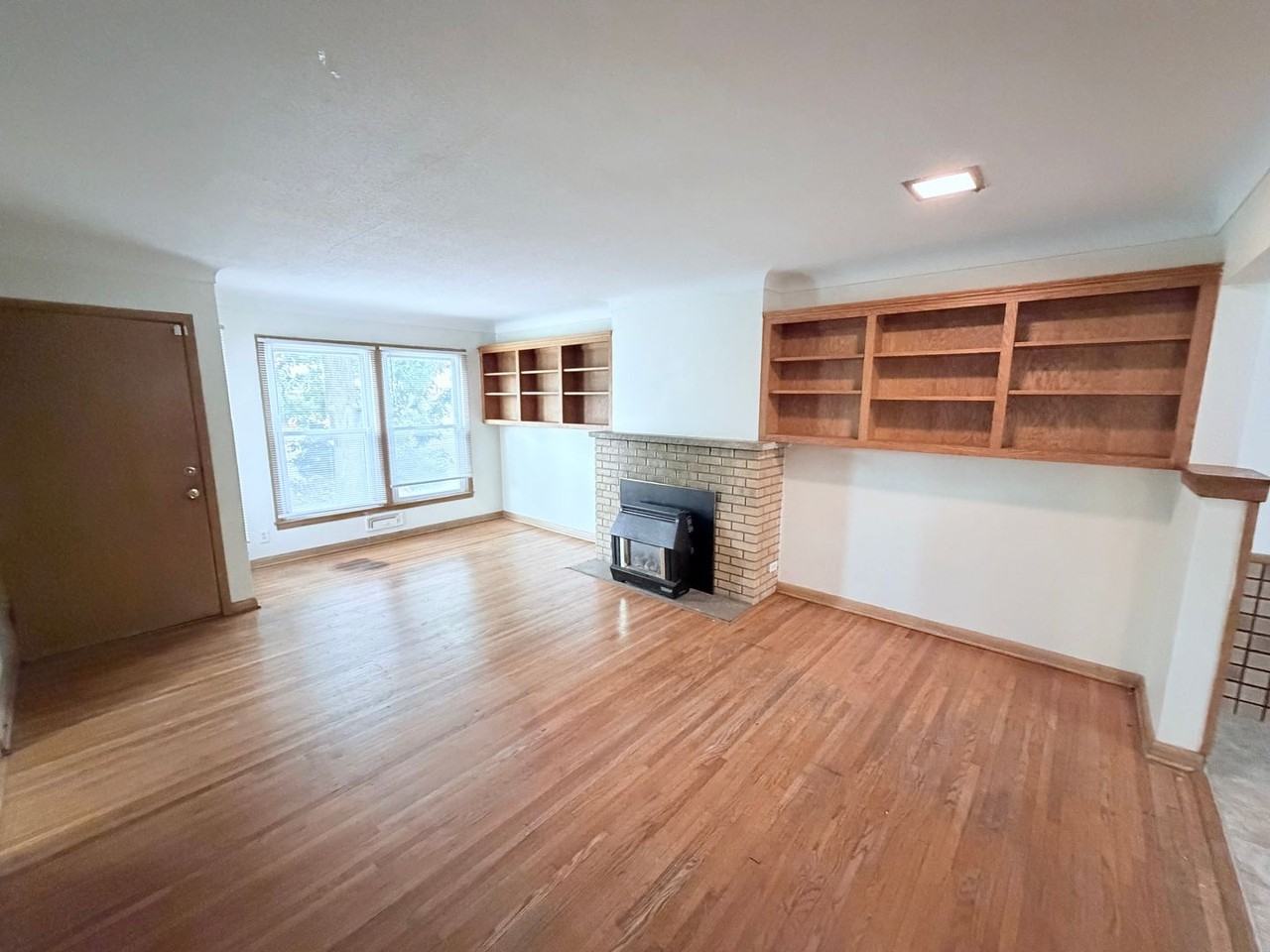 6109 Penn Ave S - Photo 4 of 24