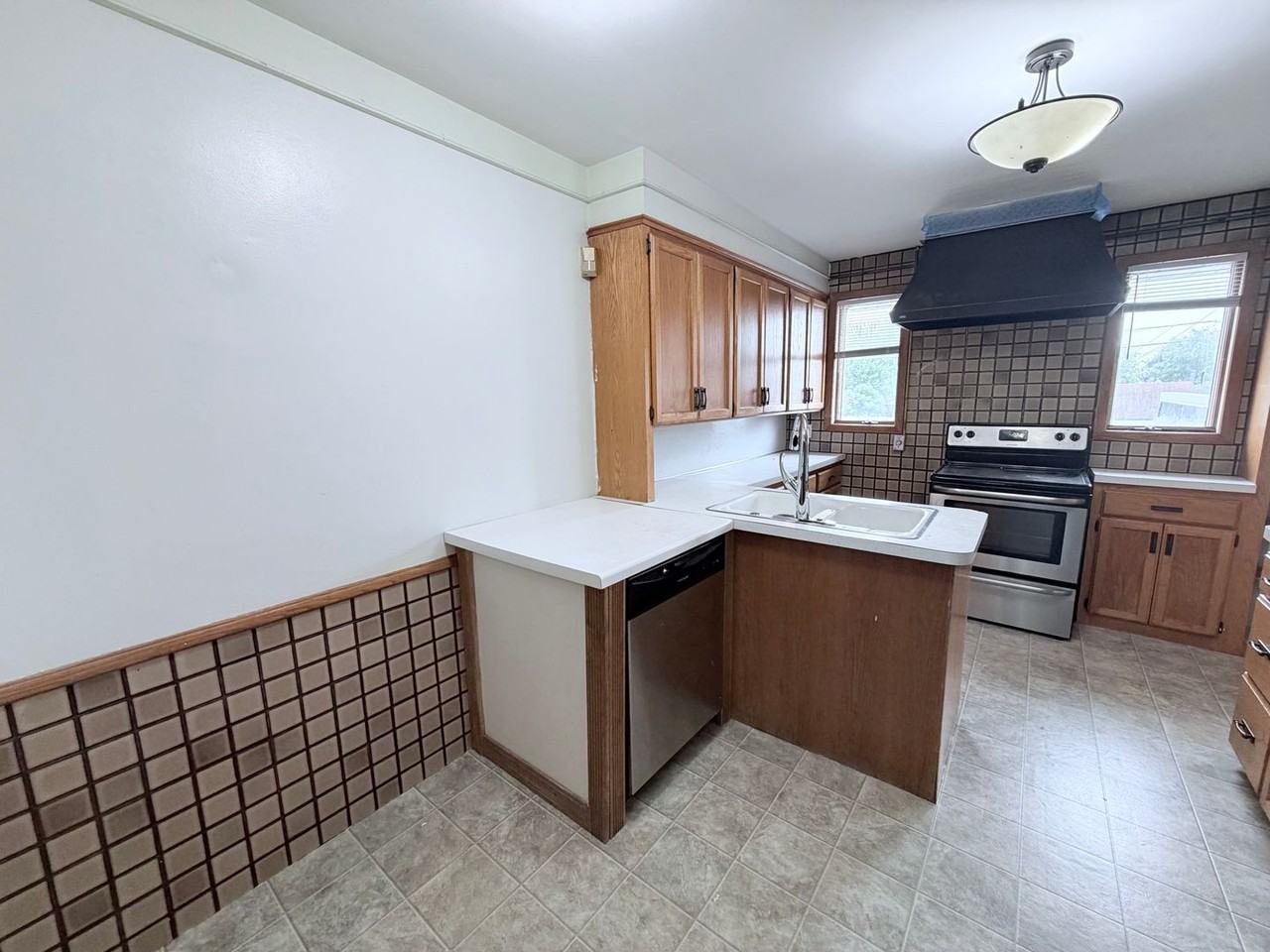 6109 Penn Ave S - Photo 7 of 24