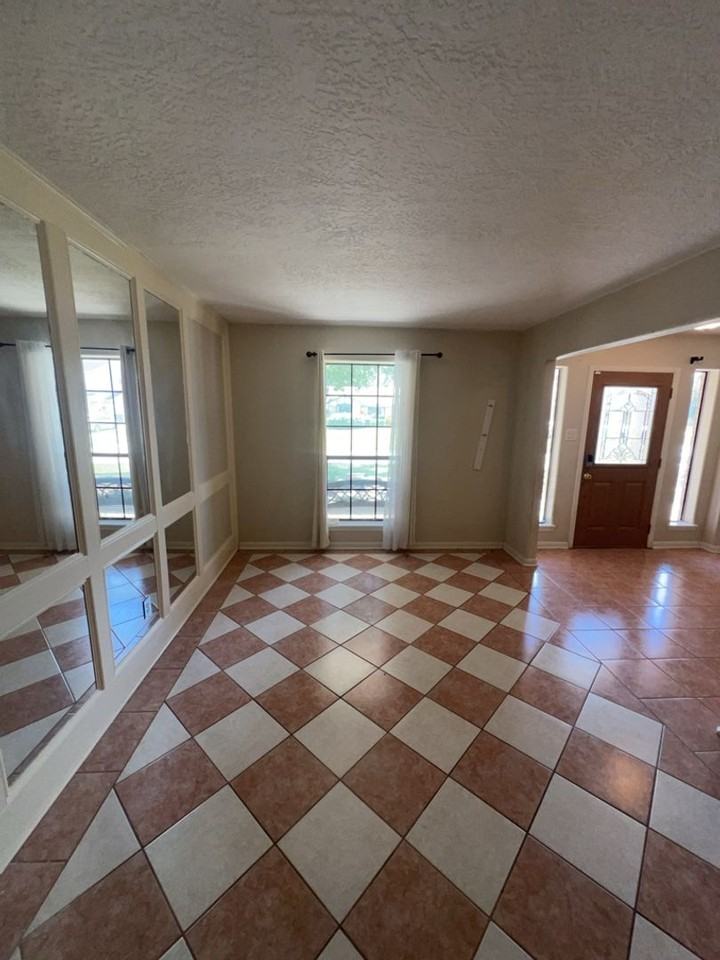 18507 Sweetmeadow Dr - Photo 4 of 18