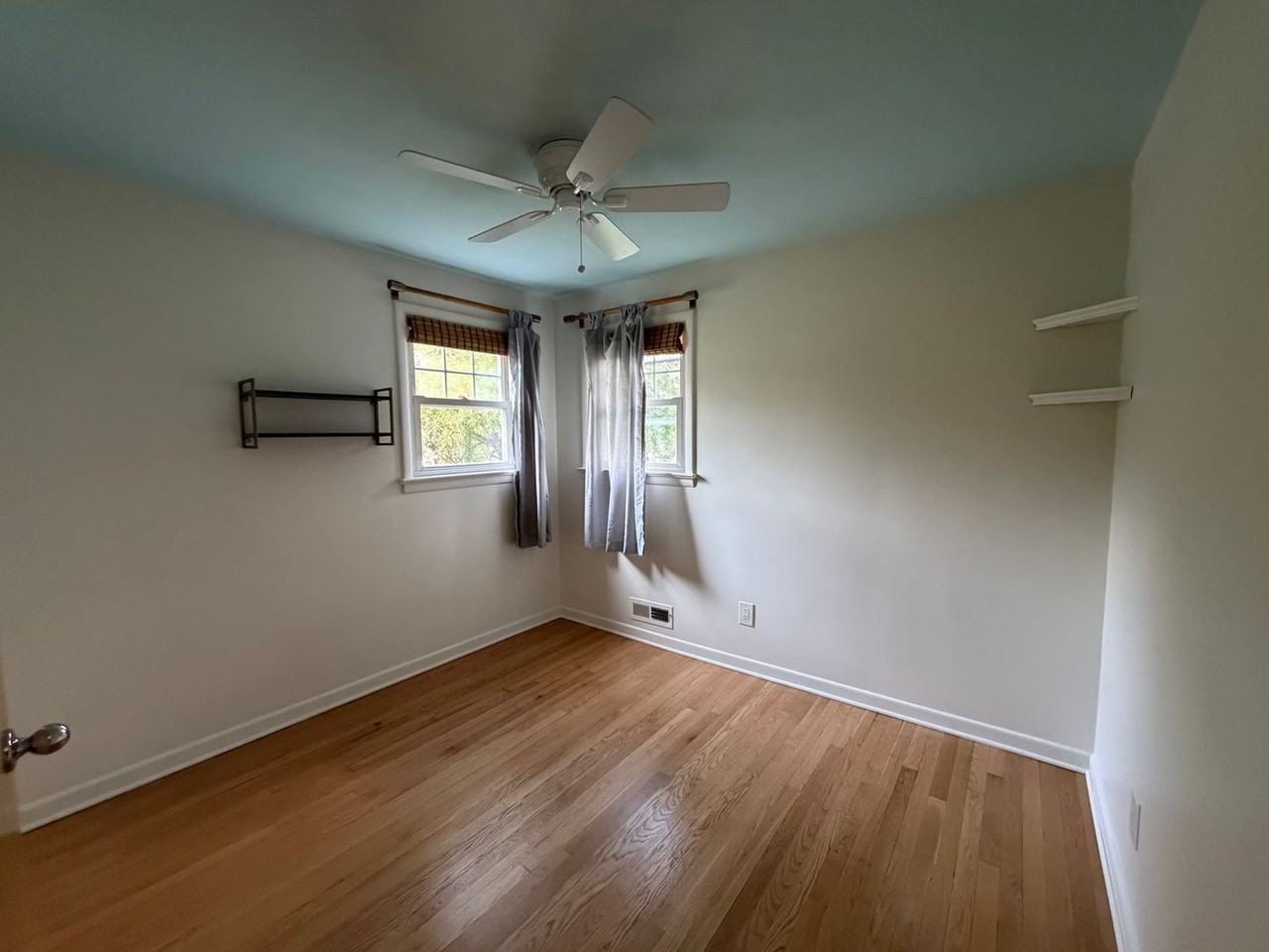 135 Morningview Dr - Photo 6 of 8