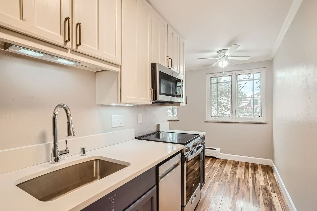 969 S Pearl St - Photo 3 of 26