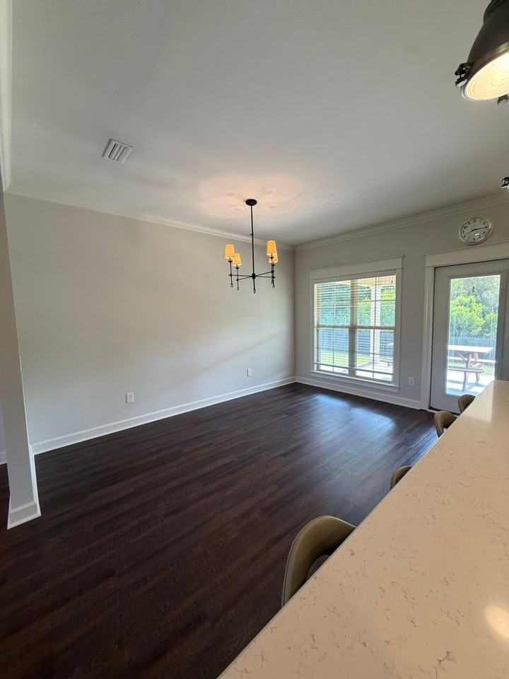 802 Legacy Dr - Photo 3 of 17