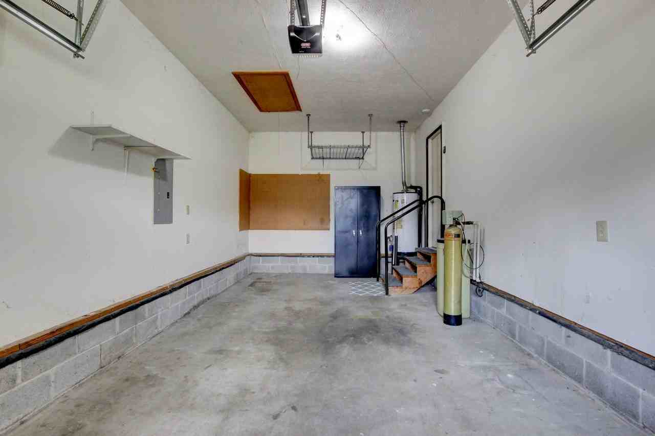 2104 Pea Ridge Rd - Photo 6 of 50