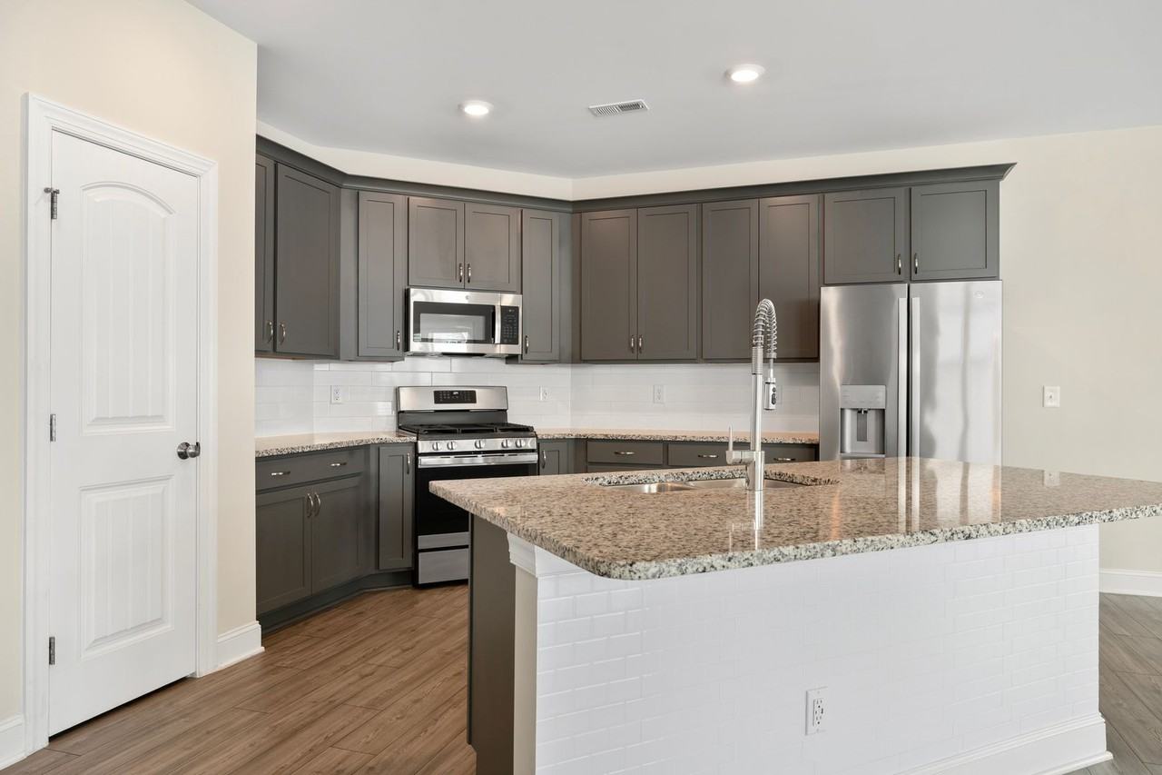 212 Oakchest Ct - Photo 4 of 22