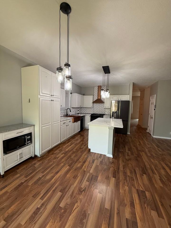 16402 Corby St - Photo 3 of 19