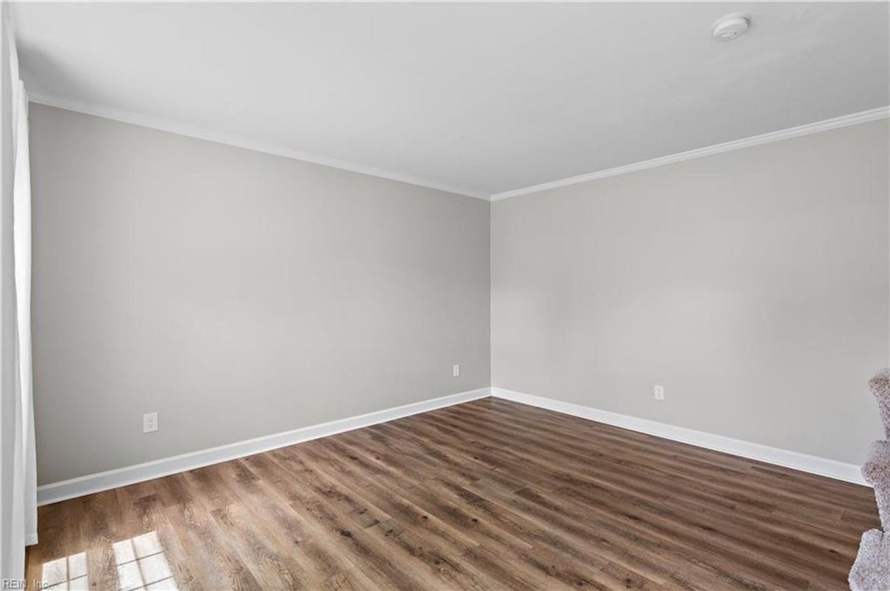 5120 Eagle Run Rd - Photo 6 of 32