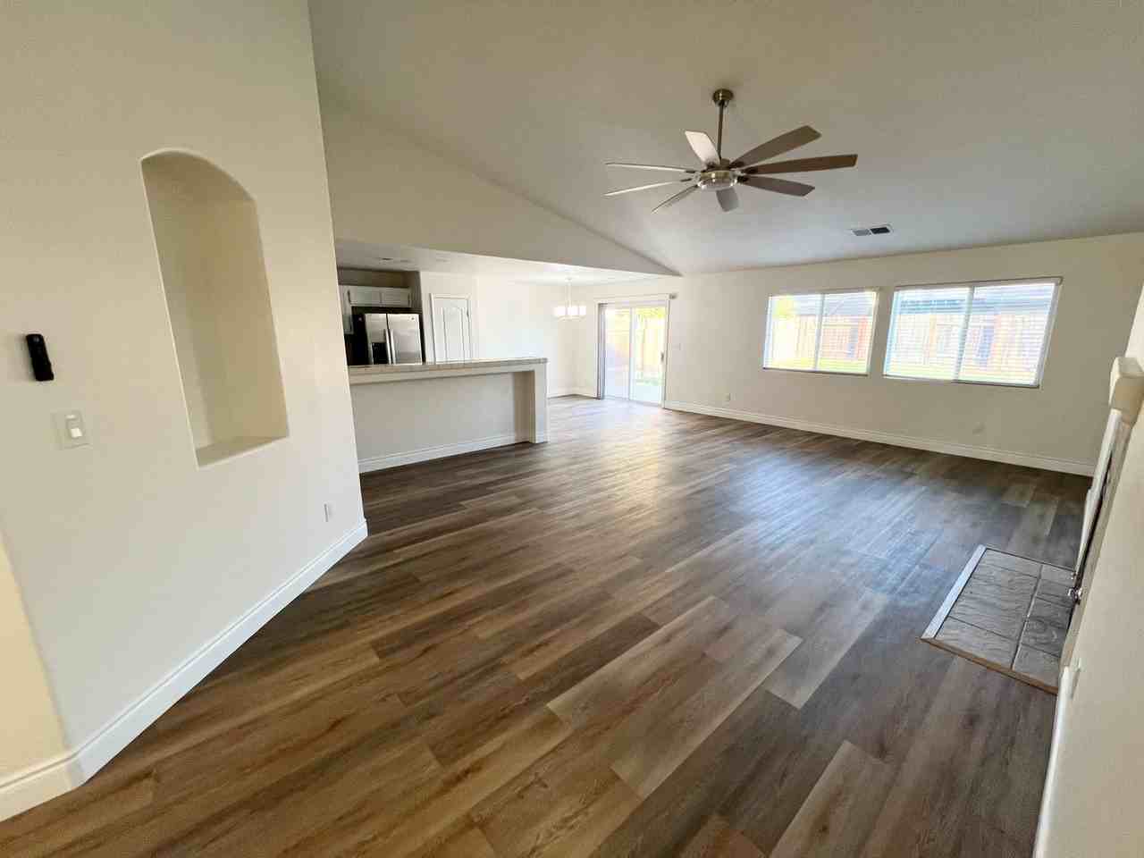 11815 Mantova Ave - Photo 3 of 23