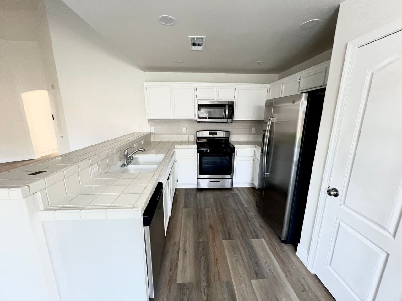 11815 Mantova Ave - Photo 6 of 23