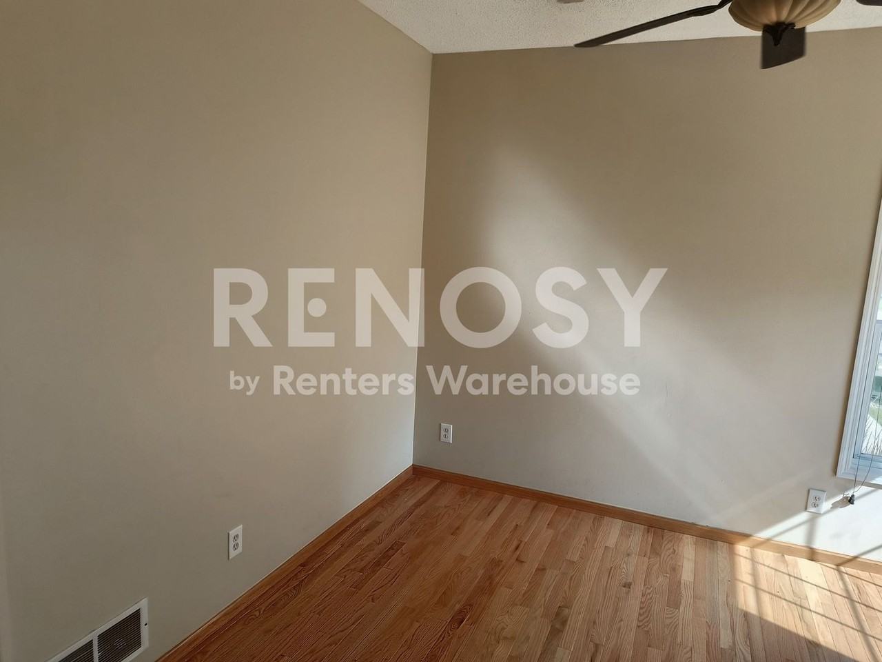 15284 Florist Cir - Photo 4 of 39