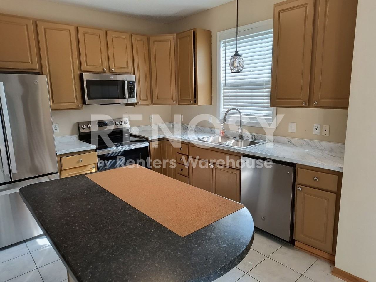 15284 Florist Cir - Photo 7 of 39