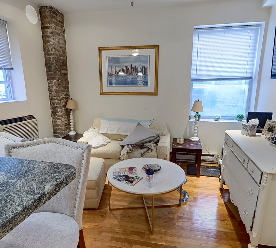 103 Prince St - Photo 3 of 14