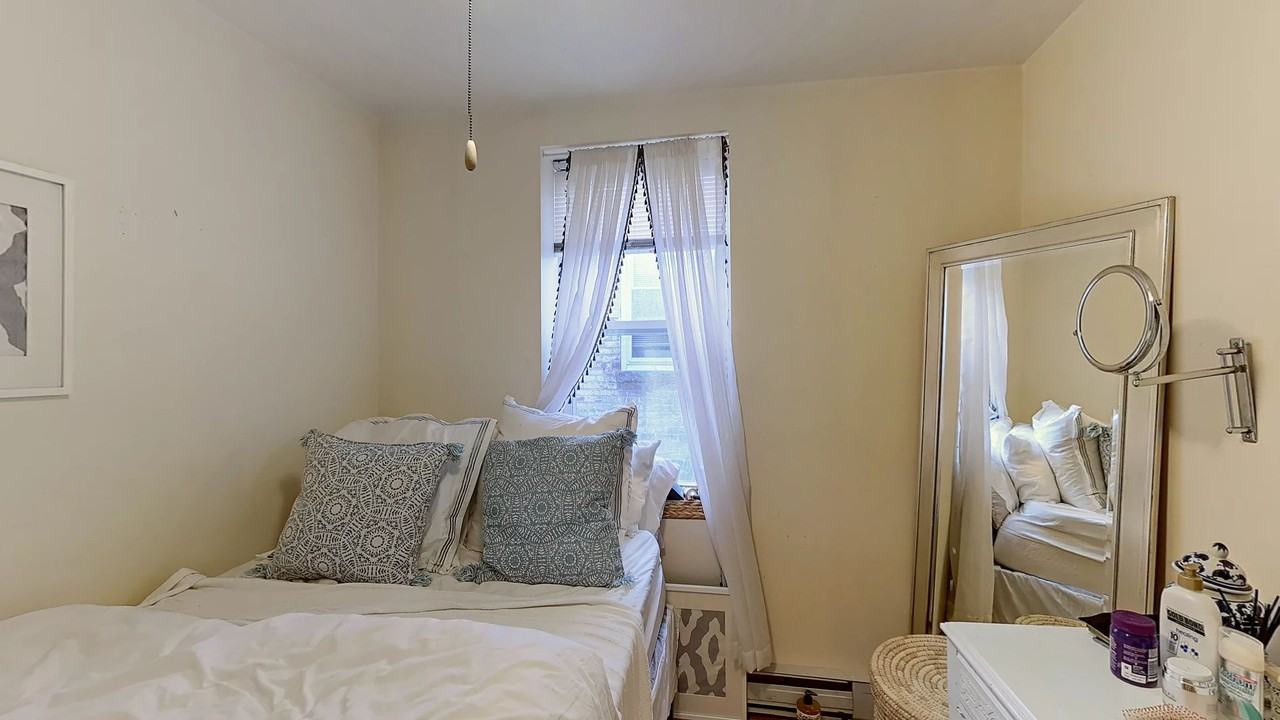 103 Prince St - Photo 7 of 14